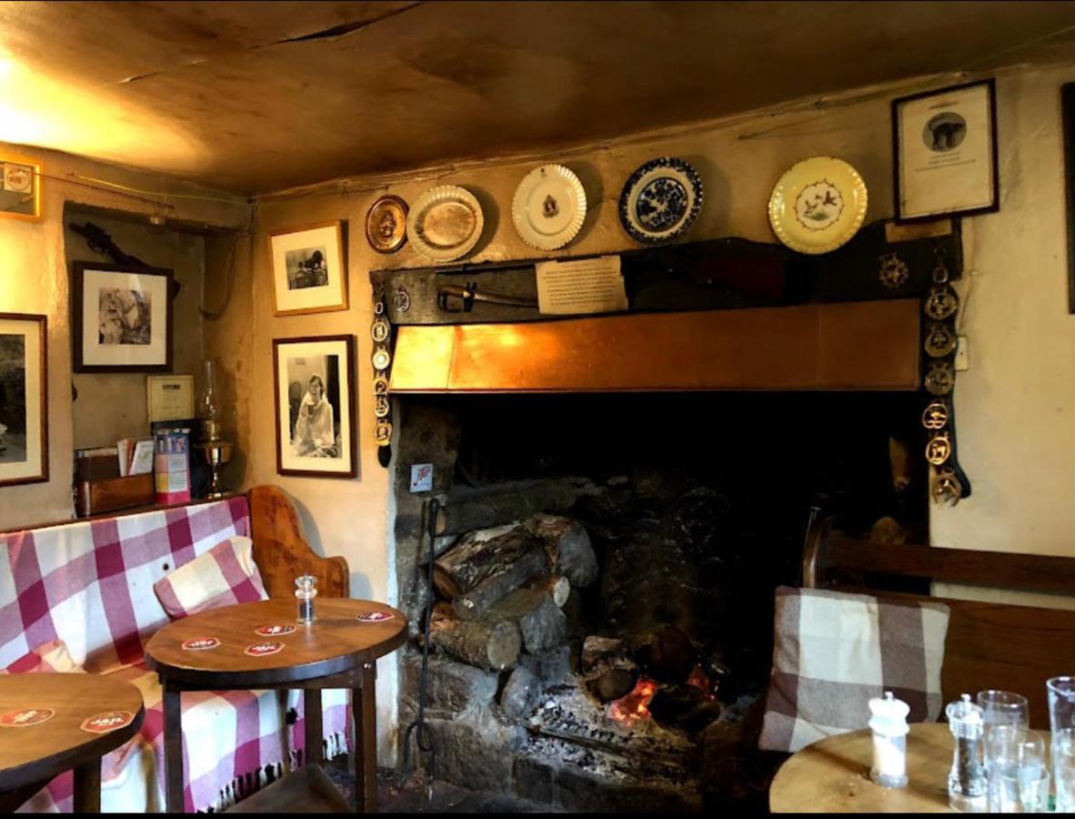 The Northmore Arms Throwleigh Екстер'єр фото